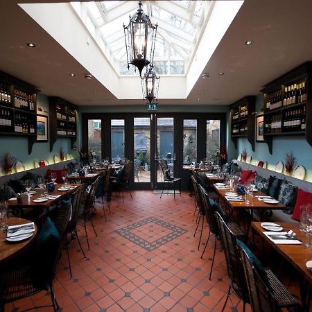 Gilbey'S Bar, Restaurant & Townhouse Windsor Exterior foto