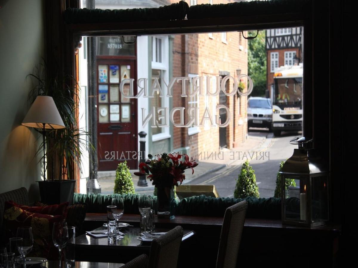 Gilbey'S Bar, Restaurant & Townhouse Windsor Exterior foto